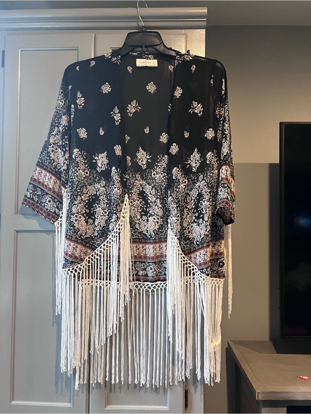Abercrombie &Fitch fringe top xs